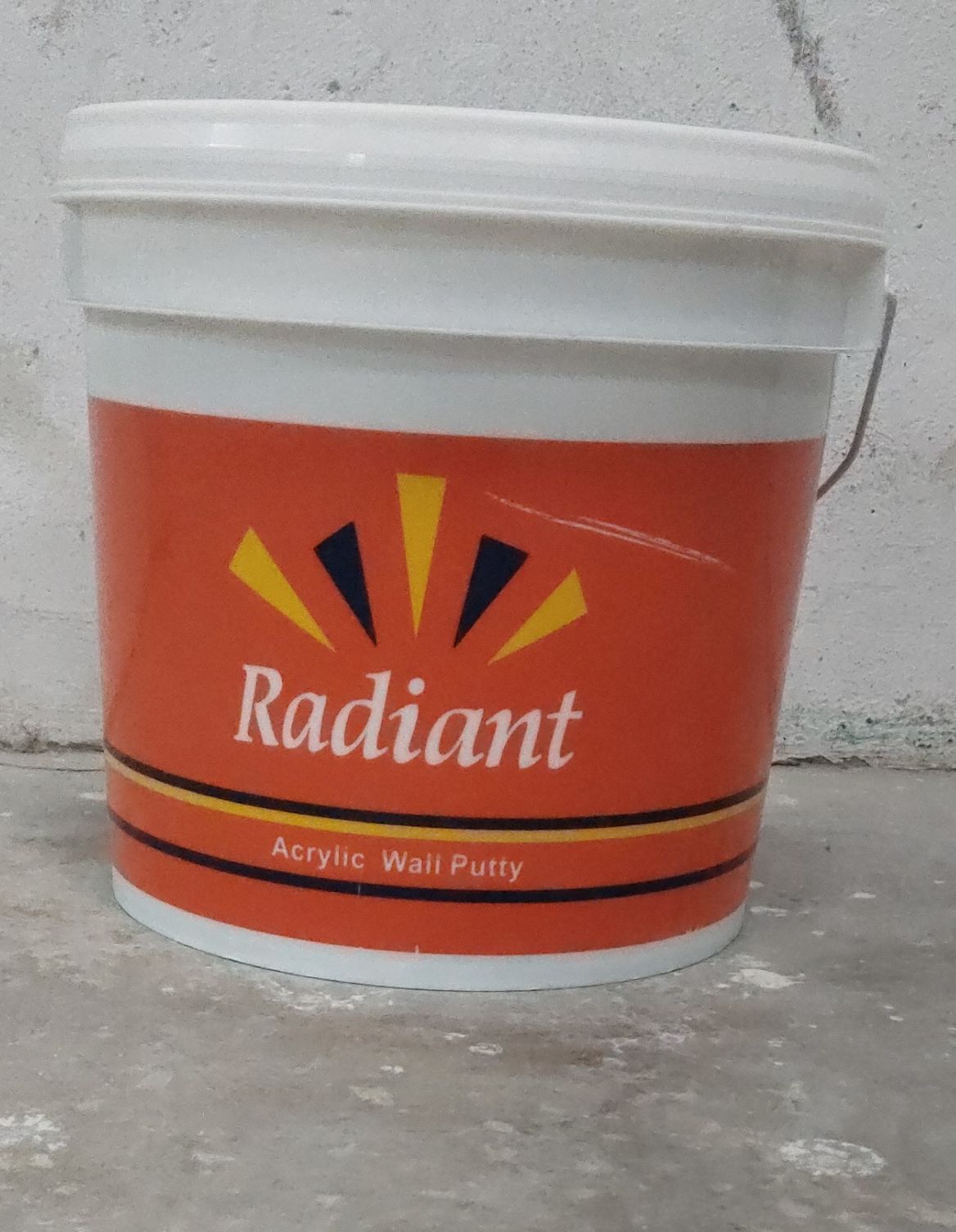 Radiant Acrylic Wail Putty
